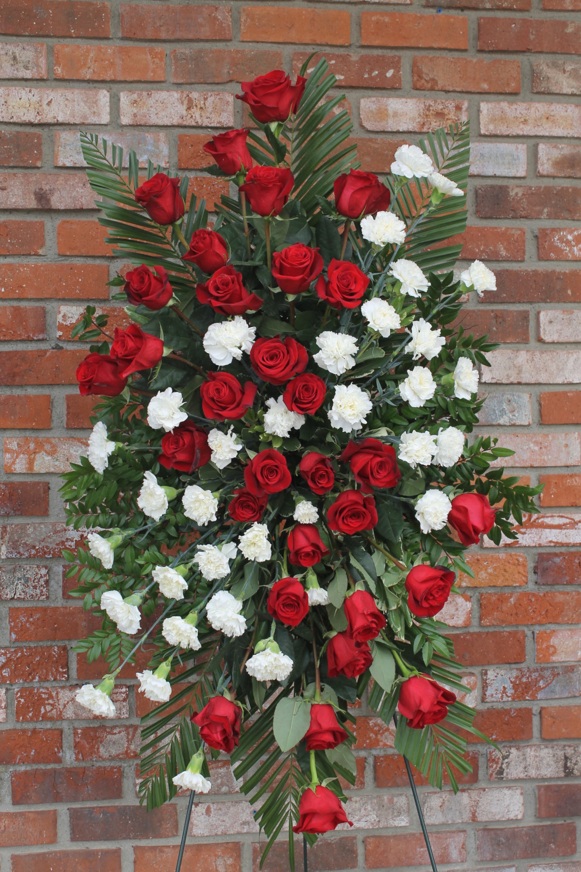 Memories — roses arrangement, hand-composed in The Flower Lover atelier in Huntington Beach